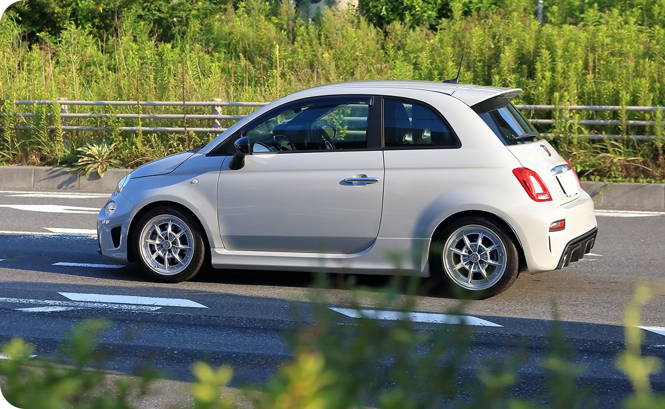 車の電気トラブル自動車用品の販売・取付・修理・整備 丸八電機工業にお任せください！
