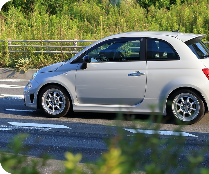 車の電気トラブル自動車用品の販売・取付・修理・整備 丸八電機工業にお任せください！